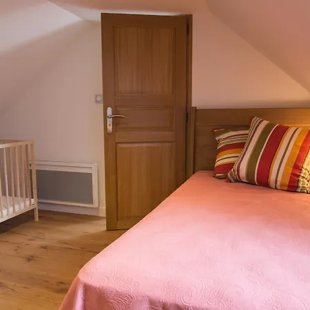 Ferienhaus L'etable De Pierre Nojaret